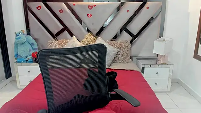 natalia5560 online show from October 12, 2025, 1:23 pm