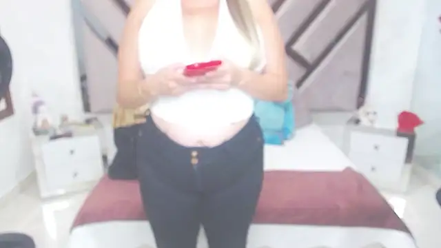 natalia5560 online show from March 8, 2025, 8:35 pm