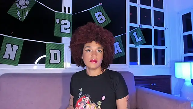 Snapshot of loladupont chatting on June 13, 2026, 3:04 am loladupont online show from June 13, 2026, 3:04 am