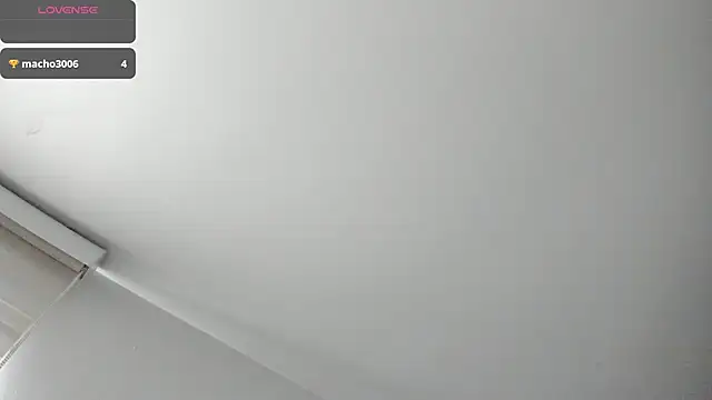 Snapshot of AbrilSonne chatting on March 9, 2025, 7:37 pm AbrilSonne online show from March 9, 2025, 7:37 pm