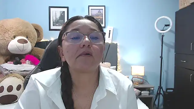 Snapshot of AngelRouss chatting on October 21, 2025, 7:13 pm AngelRouss online show from October 21, 2025, 7:13 pm