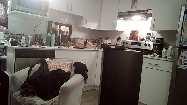 SilverandFox online show from March 11, 2025, 11:44 am