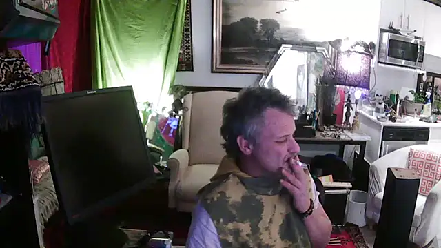 SilverandFox online show from March 5, 2025, 1:52 am