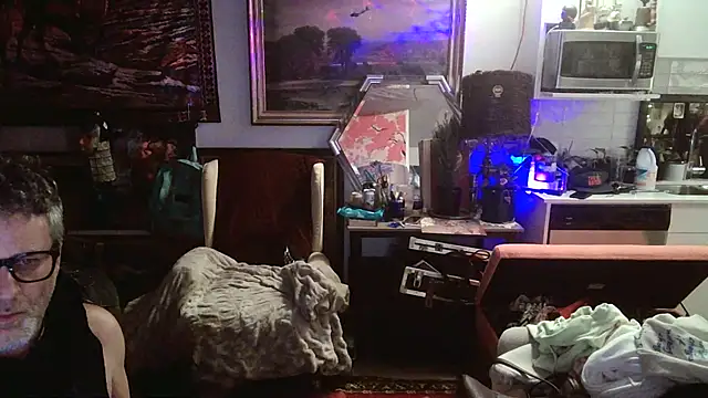 SilverandFox online show from February 25, 2025, 6:36 am