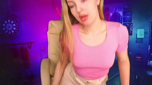 Snapshot of LexxiJoy chatting on March 13, 2025, 7:31 am LexxiJoy online show from March 13, 2025, 7:31 am