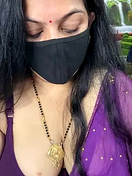 Snapshot of FlatVincy4 chatting on October 11, 2025, 5:41 am FlatVincy4 online show from October 11, 2025, 5:41 am