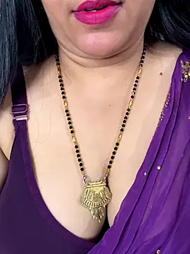 Snapshot of FlatVincy4 chatting on November 7, 2025, 4:11 pm FlatVincy4 online show from November 7, 2025, 4:11 pm