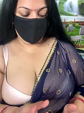 Snapshot of FlatVincy4 chatting on October 18, 2025, 4:25 am FlatVincy4 online show from October 18, 2025, 4:25 am