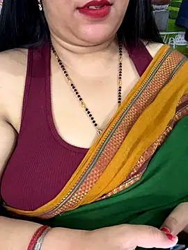 Snapshot of FlatVincy4 chatting on November 9, 2025, 4:33 pm FlatVincy4 online show from November 9, 2025, 4:33 pm