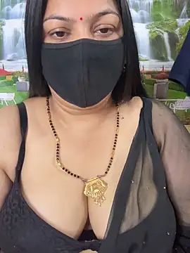 Snapshot of FlatVincy4 chatting on October 24, 2025, 4:00 am FlatVincy4 online show from October 24, 2025, 4:00 am