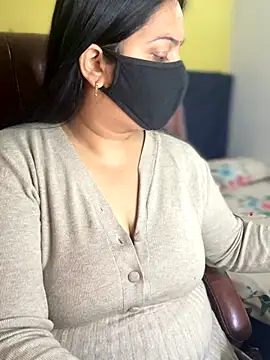 FlatVincy4 online show from December 16, 2025, 7:01 am