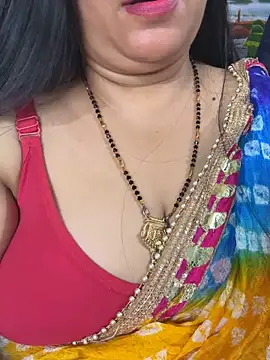 Snapshot of FlatVincy4 chatting on November 8, 2025, 4:21 pm FlatVincy4 online show from November 8, 2025, 4:21 pm