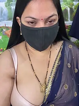 Snapshot of FlatVincy4 chatting on November 11, 2025, 3:34 am FlatVincy4 online show from November 11, 2025, 3:34 am