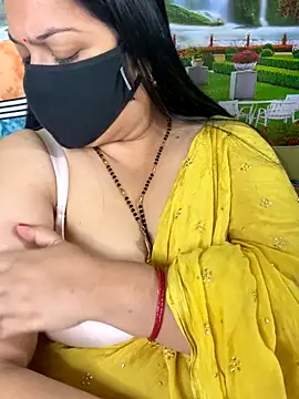 Snapshot of FlatVincy4 chatting on November 10, 2025, 4:39 am FlatVincy4 online show from November 10, 2025, 4:39 am