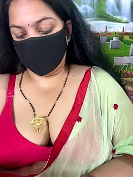FlatVincy4 online show from October 2, 2025, 3:59 pm