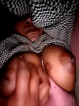 Looliya02 online show from February 13, 2025, 6:37 pm