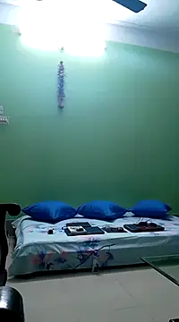 Snapshot of GildanK18 chatting on February 20, 2025, 4:47 pm GildanK18 online show from February 20, 2025, 4:47 pm