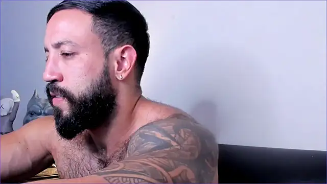 BradLeon  online show from December 14, 2025, 11:16 am