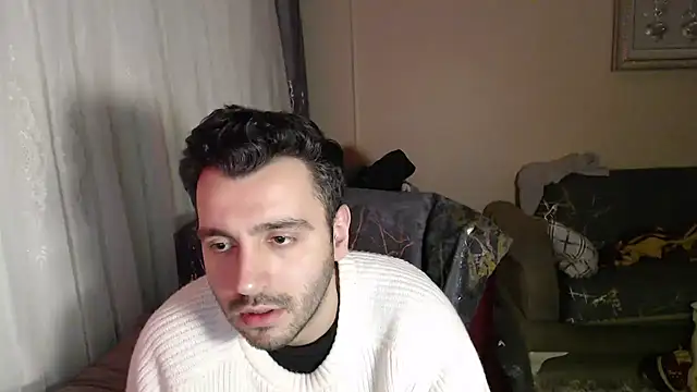 handsomeee04 online show from February 3, 2026, 2:53 am