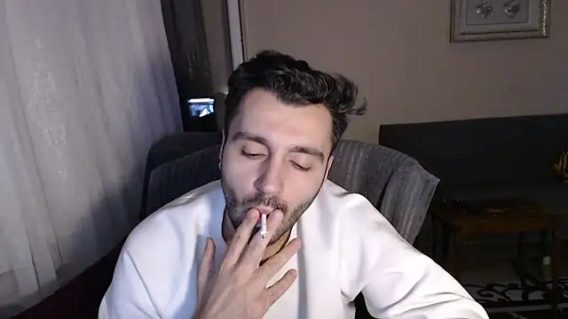 handsomeee04 online show from November 18, 2025, 10:45 pm