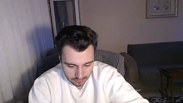 handsomeee04 online show from October 10, 2025, 9:59 pm