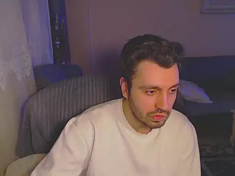 handsomeee04 online show from February 25, 2025, 7:38 pm