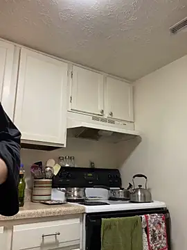 22lunalove22 online show from March 13, 2025, 3:06 pm