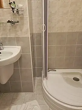 Snapshot of koudelka2322 chatting on December 22, 2025, 10:43 pm koudelka2322 online show from December 22, 2025, 10:43 pm