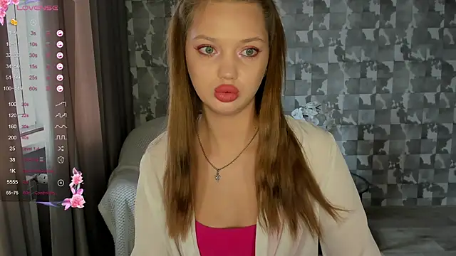 Lovely Lure online show from January 31, 2025, 9:59 am