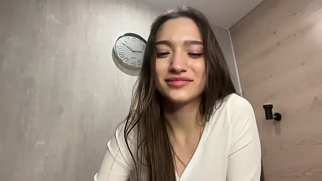 MilenaMilven online show from January 1, 2025, 3:46 pm