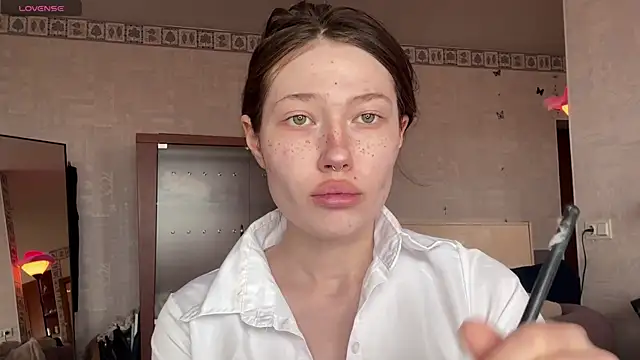 eva varnerr online show from April 18, 2026, 11:34 am