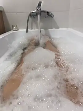 Snapshot of Charlotte_Ros chatting on December 28, 2024, 2:42 pm Charlotte Ros online show from December 28, 2024, 2:42 pm