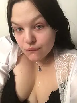 Snapshot of Charlotte_Ros chatting on February 7, 2025, 1:36 am Charlotte Ros online show from February 7, 2025, 1:36 am