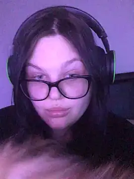 Snapshot of Charlotte_Ros chatting on December 23, 2024, 6:05 pm Charlotte Ros online show from December 23, 2024, 6:05 pm