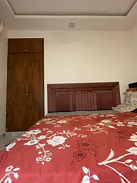 ahista online show from November 6, 2025, 6:23 pm