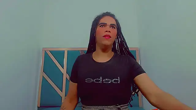 Snapshot of fox_naughty_violet chatting on November 4, 2025, 8:01 pm fox naughty violet online show from November 4, 2025, 8:01 pm