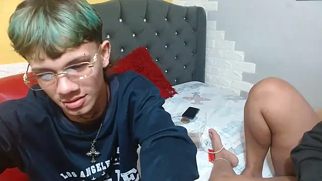 Snapshot of andy_dan18 chatting on February 10, 2026, 9:03 pm andy dan18 online show from February 10, 2026, 9:03 pm