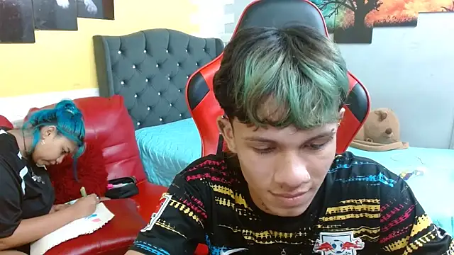 Snapshot of andy_dan18 chatting on February 18, 2026, 8:27 pm andy dan18 online show from February 18, 2026, 8:27 pm