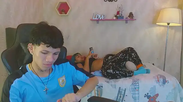 andy dan18 online show from November 11, 2025, 4:13 pm