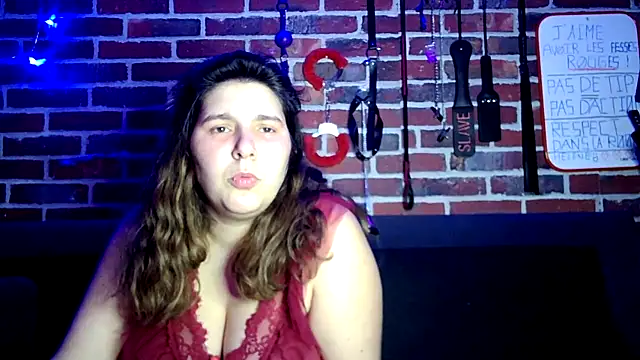 Heleneecesmecs2 online show from November 9, 2025, 8:02 pm