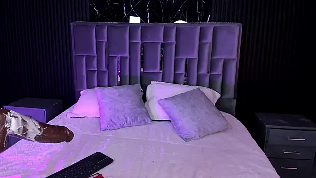 LolaAngellx online show from November 18, 2025, 9:01 am