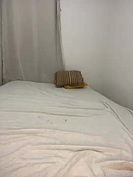 Casadadelicia26 online show from February 16, 2026, 8:51 pm