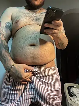 El Titan1998 online show from April 14, 2026, 11:21 pm