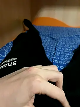 Dvddd online show from November 27, 2025, 6:19 pm