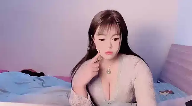 Snapshot of 77-q chatting on January 6, 2025, 6:31 pm 77-q online show from January 6, 2025, 6:31 pm