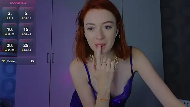 Cuteroxyfoxy online show from June 4, 2026, 5:12 am