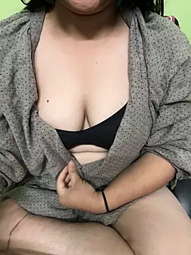 Avni sharma21 online show from March 21, 2025, 6:27 am