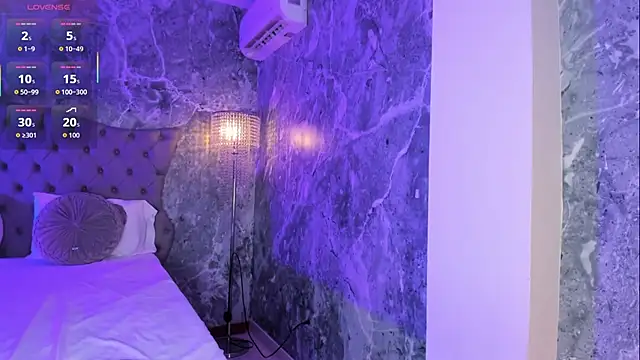 LucyLovelyy online show from November 13, 2025, 2:04 am