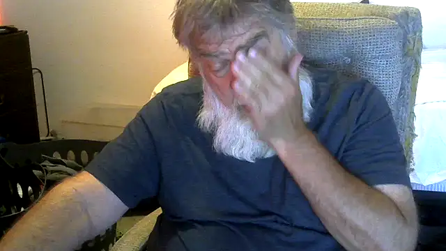Snapshot of viejo_oso chatting on June 21, 2026, 2:34 pm viejo oso online show from June 21, 2026, 2:34 pm