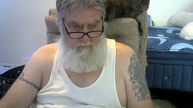 Snapshot of viejo_oso chatting on July 3, 2026, 9:54 pm viejo oso online show from July 3, 2026, 9:54 pm